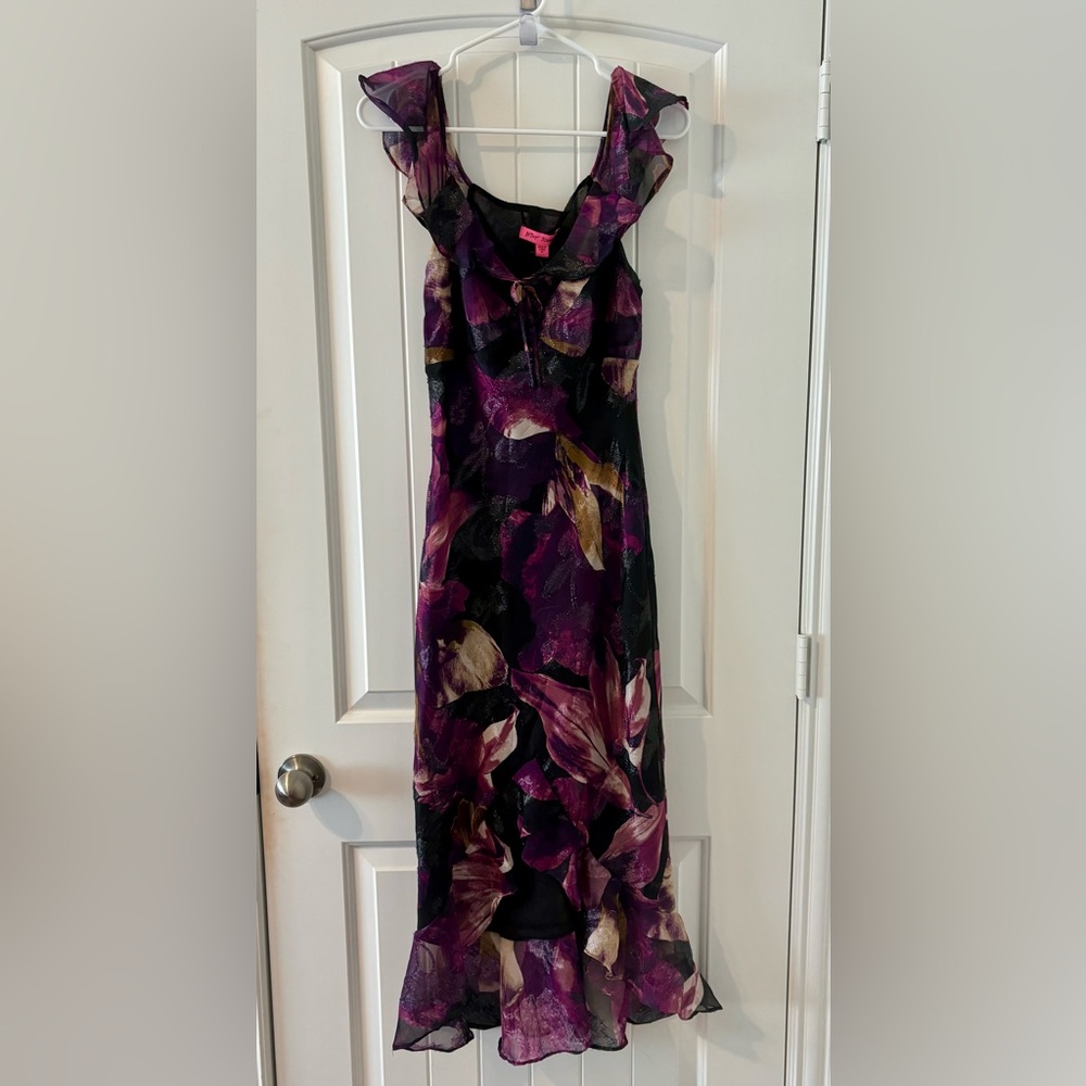 Betsey Johnson Fun, Floral, Metallic Cocktail Dress